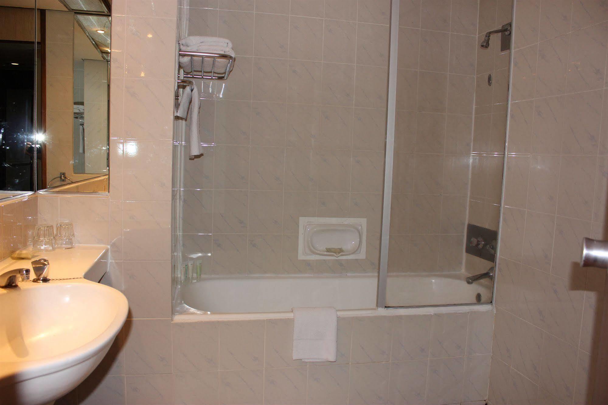 Hotel On St Georges 3*